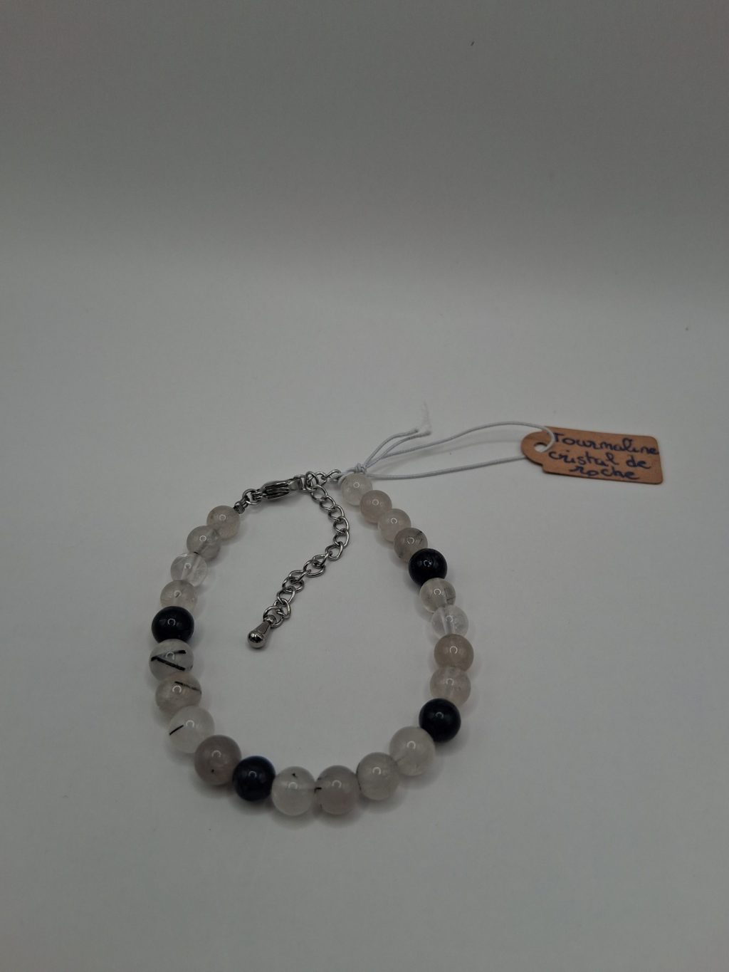 bracelet en tourmaline et cristal de roche sur fil en acier inoxydable et pierres naturelles